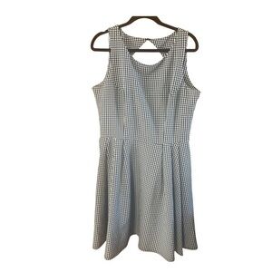 Gabby Skye Gingham Fit And Flare‎ Dress